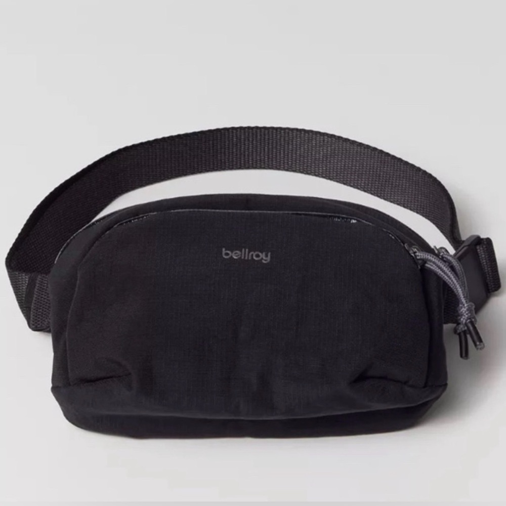 Urban Outfitters Unisex Bellroy Black Belt Bag - Picture 2 of 11